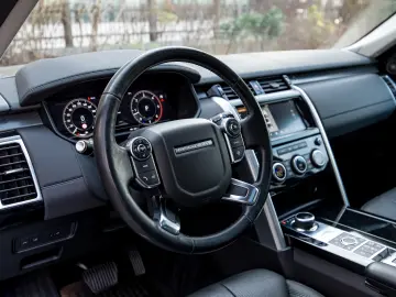 Land Rover Discovery 3.0L SD6 HSE 7 Locuri