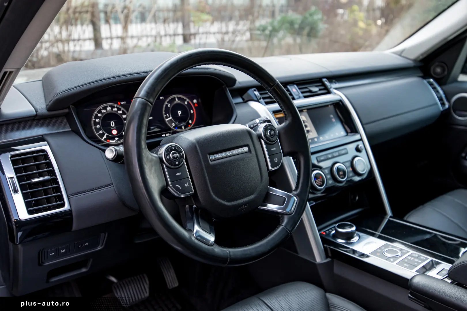 Land Rover Discovery 3.0L SD6 HSE 7 Locuri