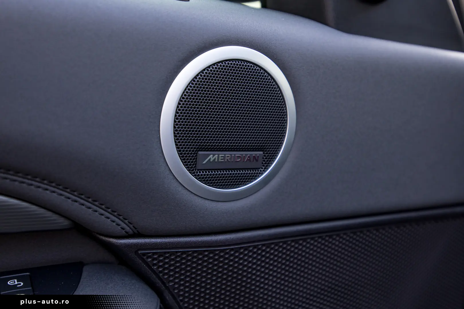 Land Rover Discovery 3.0L SD6 HSE 7 Locuri