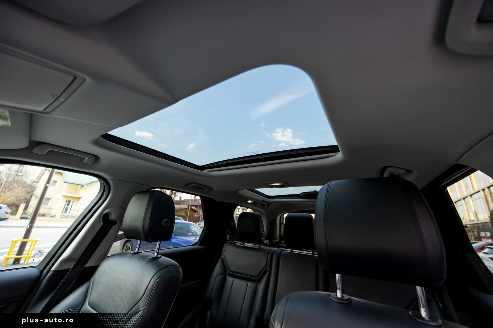 Land Rover Discovery 3.0L SD6 HSE 7 Locuri