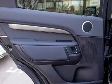 Land Rover Discovery 3.0L SD6 HSE 7 Locuri