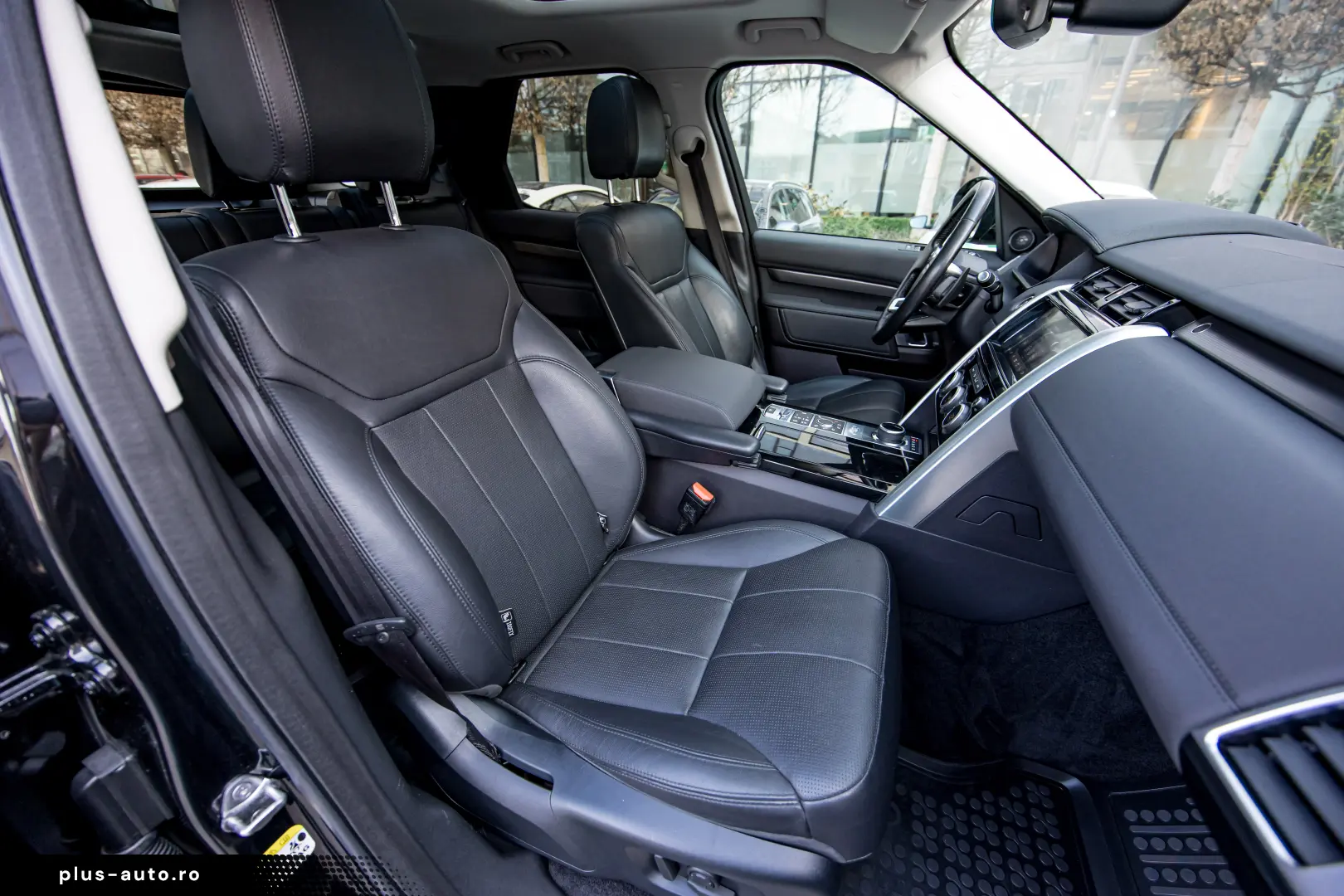 Land Rover Discovery 3.0L SD6 HSE 7 Locuri