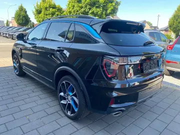 LYNC AND CO 01 192kW El. Panodach Navi Memory Sitze Soundsys