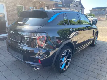 LYNC AND CO 01 192kW El. Panodach Navi Memory Sitze Soundsys