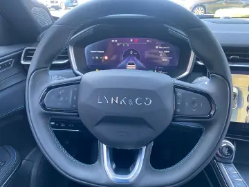 LYNC AND CO 01 192kW El. Panodach Navi Memory Sitze Soundsys