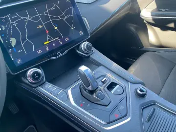 LYNC AND CO 01 192kW El. Panodach Navi Memory Sitze Soundsys