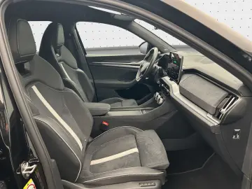 SKODA Kodiaq 2.0 TDI 4x4 Sportline DSG 7-Sitzer HUD Ma