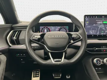 SKODA Kodiaq 2.0 TDI 4x4 Sportline DSG 7-Sitzer HUD Ma