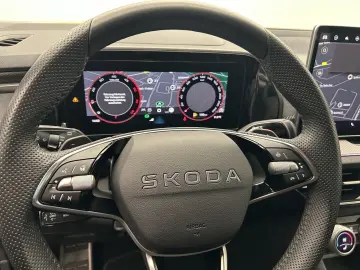 SKODA Kodiaq 2.0 TDI 4x4 Sportline DSG 7-Sitzer HUD Ma