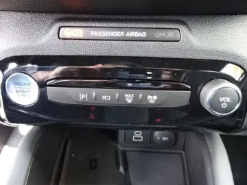 FORD Kuga ST-Line X FHEV 4x4 MatrixLED 360Kam iACC