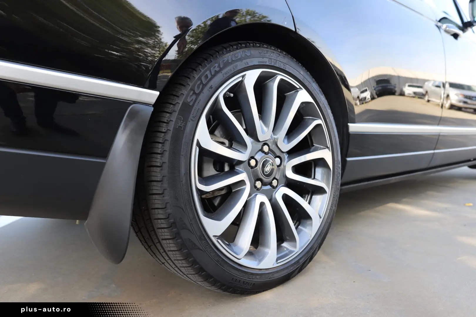 Land Rover Range Rover 3.0 l6 MHEV LWB SVAutobiography