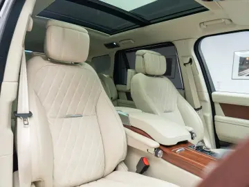 Land Rover Range Rover 3.0 l6 MHEV LWB SVAutobiography