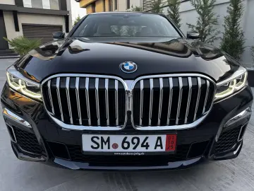 BMW 745