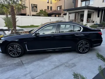 BMW 745