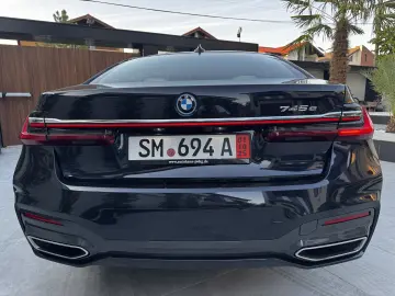 BMW 745