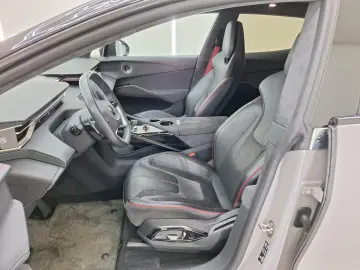 Lotus Eletre - Electric - Automatic - 612 hp - 37.821 km