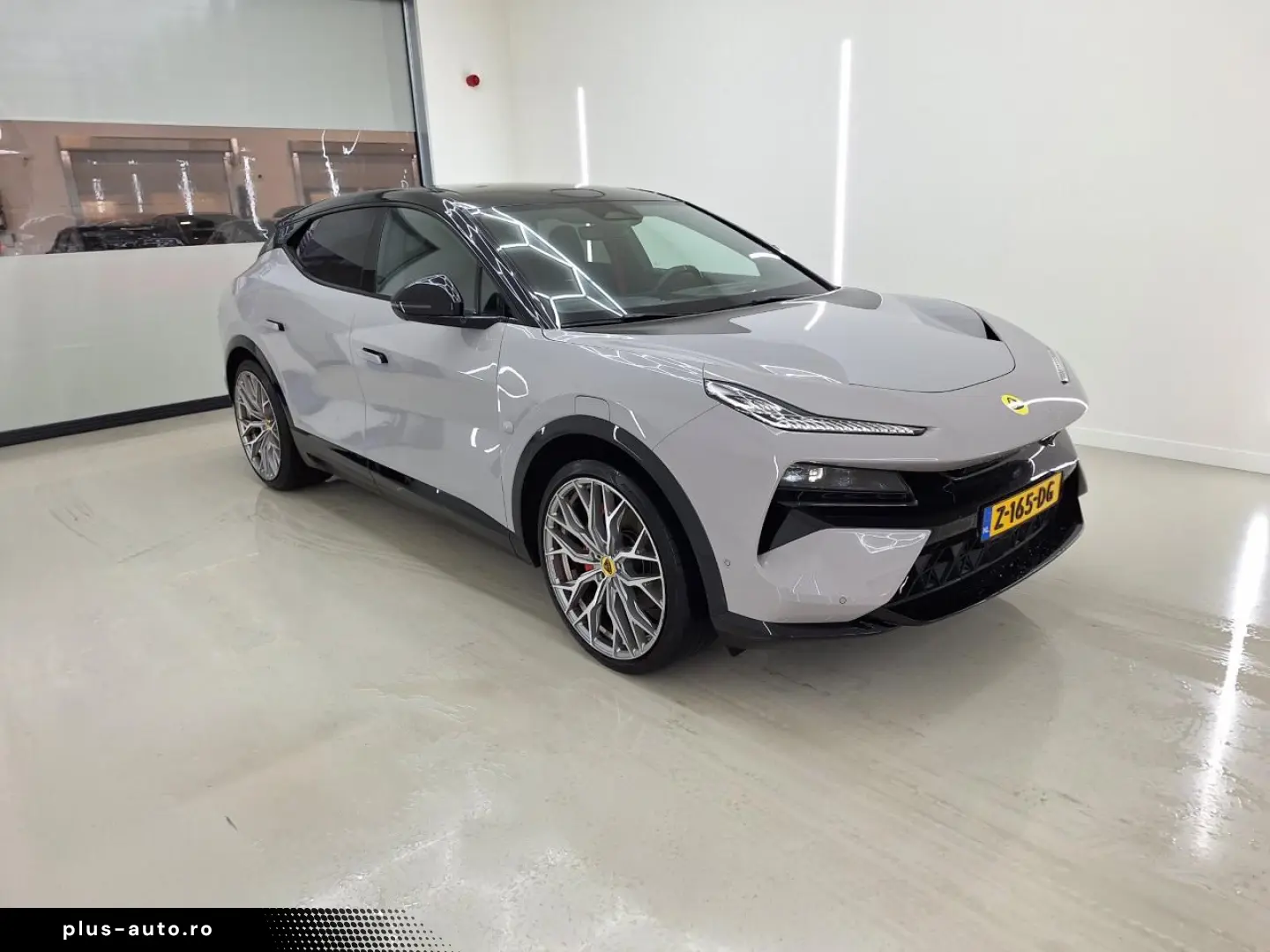 Lotus Eletre - Electric - Automatic - 612 hp - 37.821 km