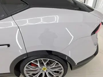 Lotus Eletre - Electric - Automatic - 612 hp - 37.821 km