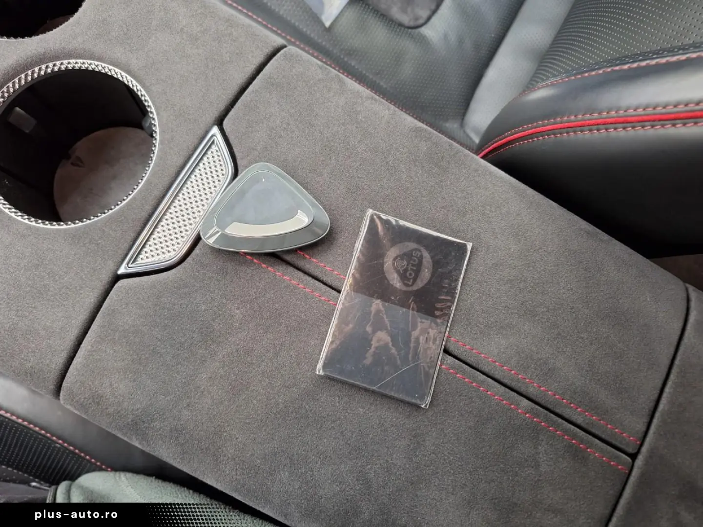 Lotus Eletre - Electric - Automatic - 612 hp - 37.821 km