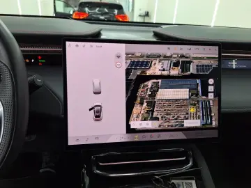 Lotus Eletre - Electric - Automatic - 612 hp - 37.821 km