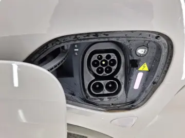 Lotus Eletre - Electric - Automatic - 612 hp - 37.821 km