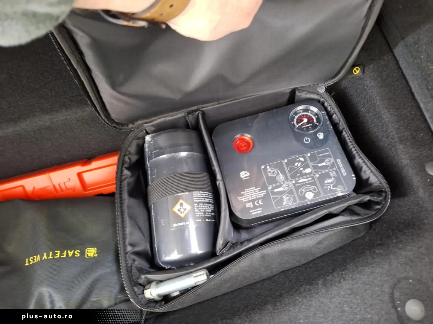 Lotus Eletre - Electric - Automatic - 612 hp - 37.821 km