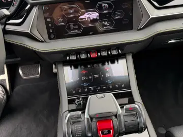 Lamborghini Urus SE 4.0 - AWD - Hibrid - 800 hp - 21.000 km