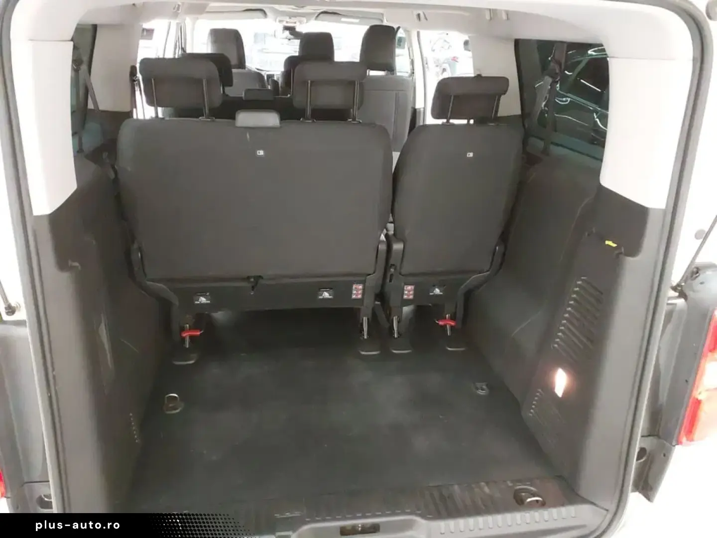 2022 Jumpy 9 locuri automata  XL lunga 5.30mCumpRoLeas TVA