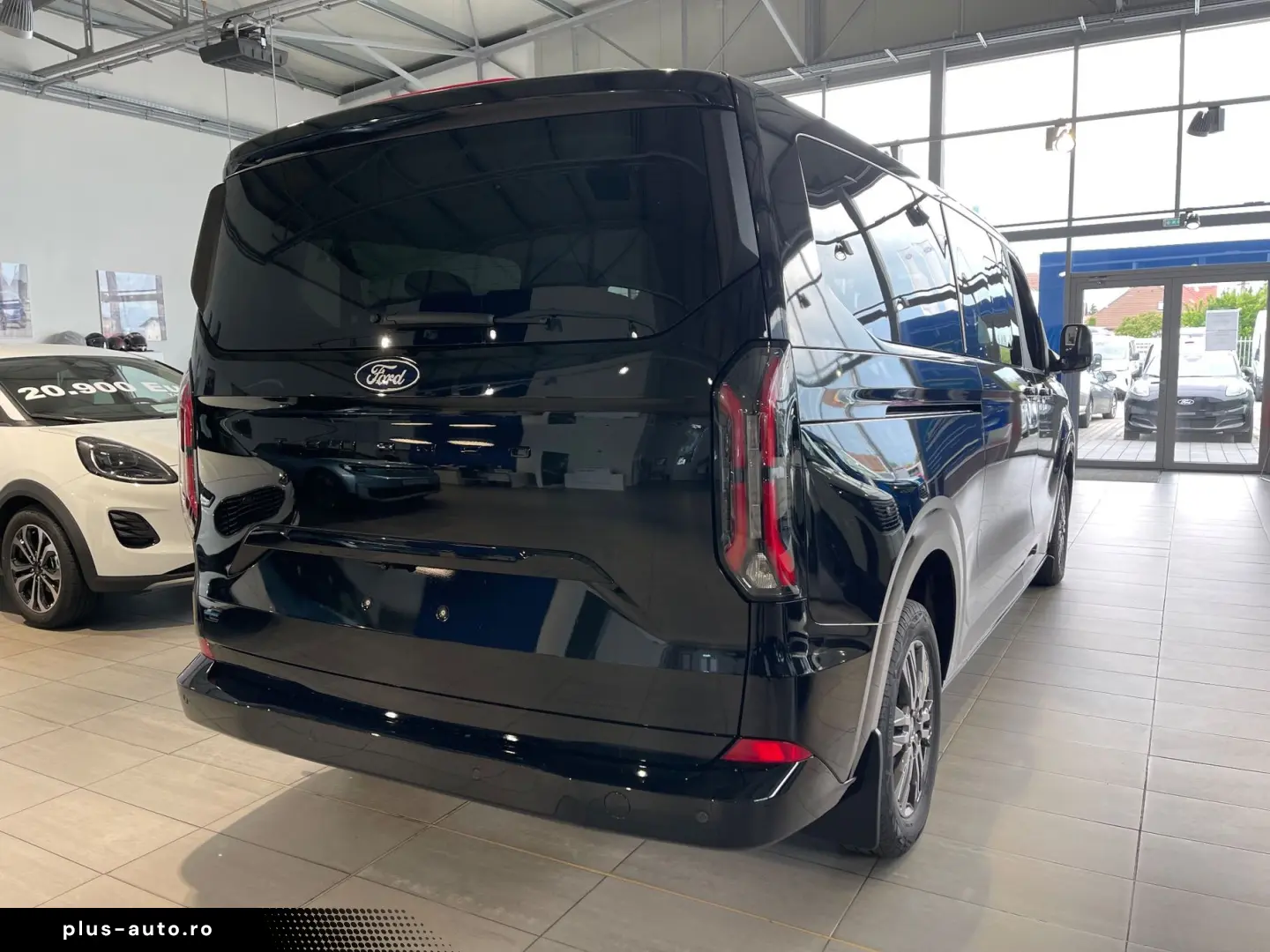 Ford Tourneo-Custom-