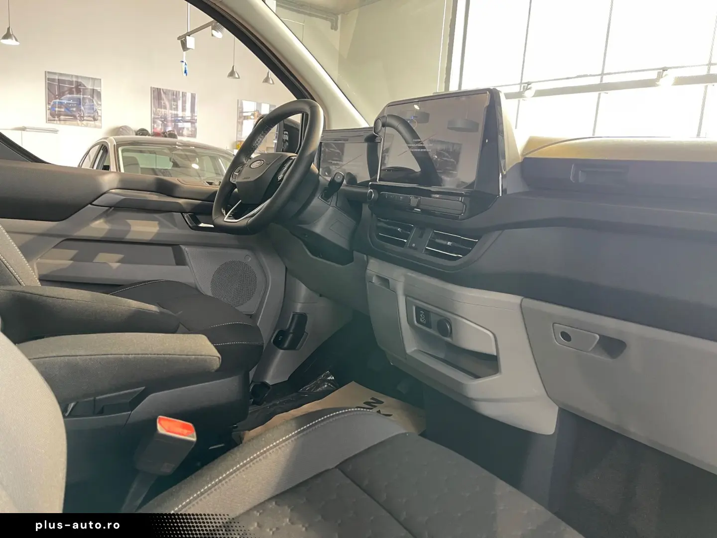 Ford Tourneo-Custom-