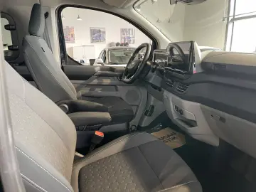 Ford Tourneo-Custom-