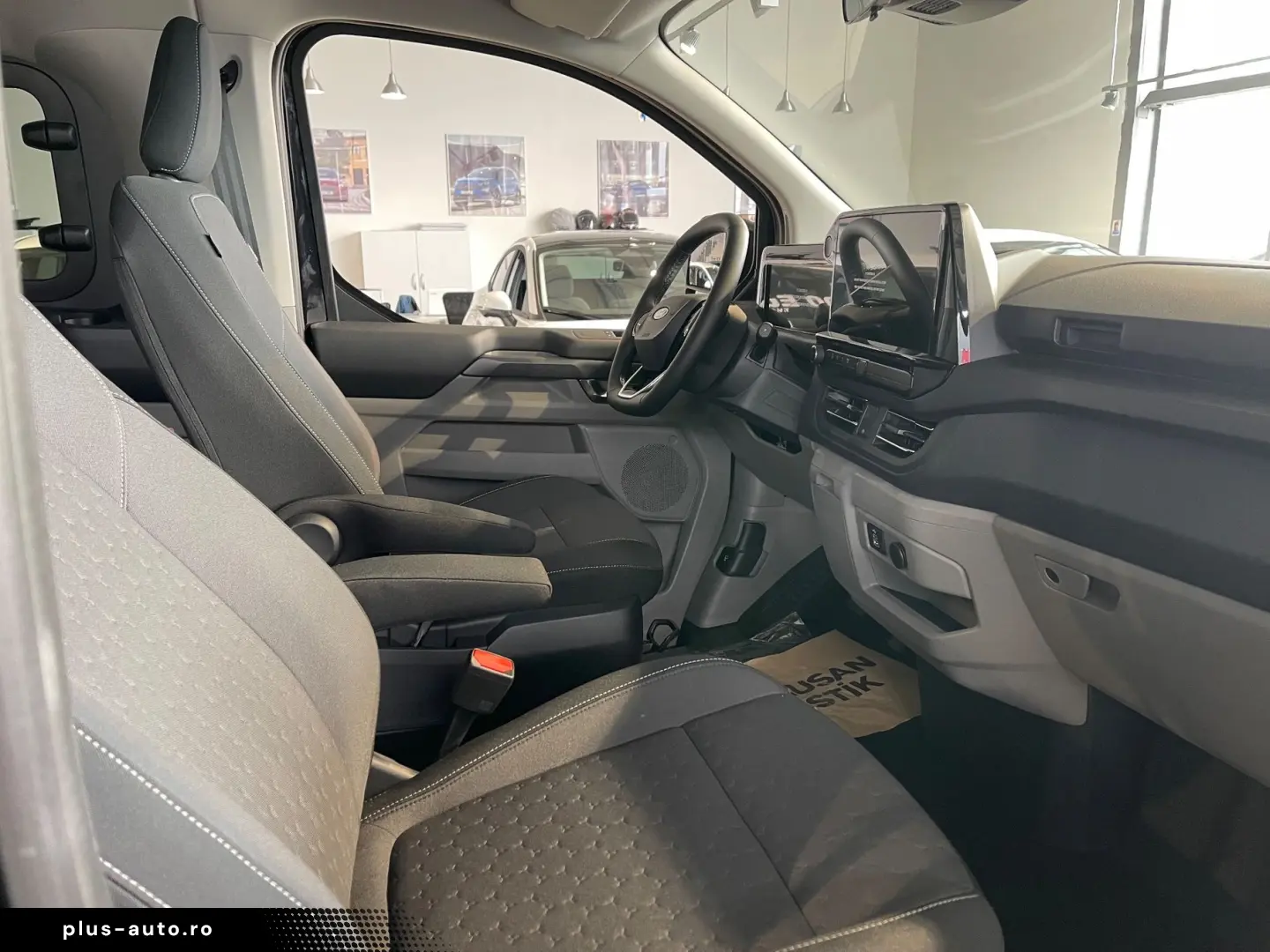 Ford Tourneo-Custom-