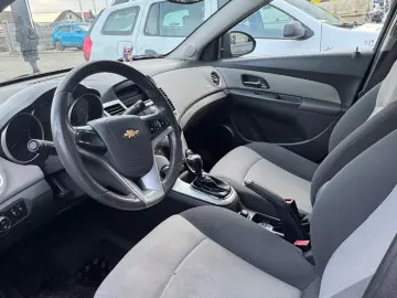 Chevrolet Cruze Gen-I-2009-2016