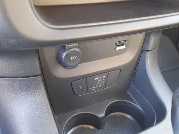 Citroen C3 MAX 1.2 Puretech 110 EAT6 - demo car - garantie