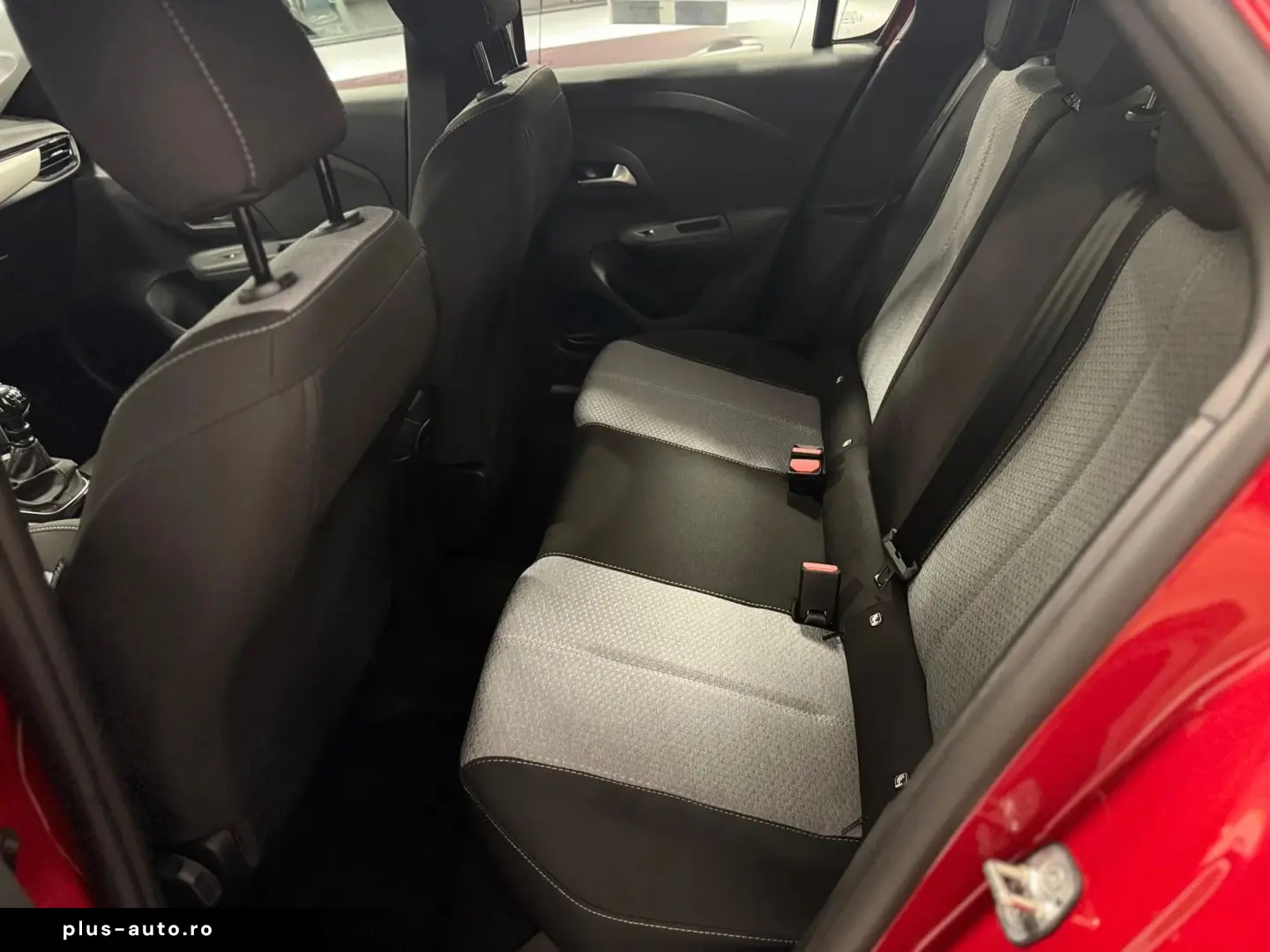 OPEL CORSA 1.2 benzina  - 100 CP - cu livrare rapida