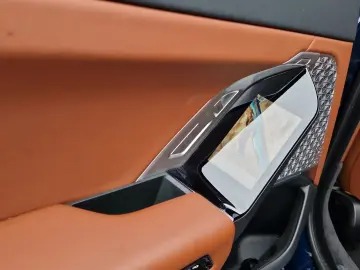 BMW 740 d xDrive M Sport TV HUD AHK B&W PANO