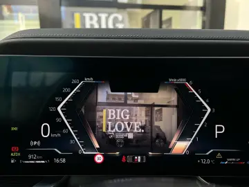 BMW 740d xDrive M Sport Pro SkyPano DA PA Prof B&W