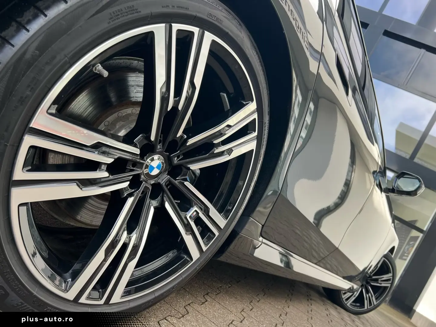 BMW 740d xDrive M Sport Pro SkyPano DA PA Prof B&W