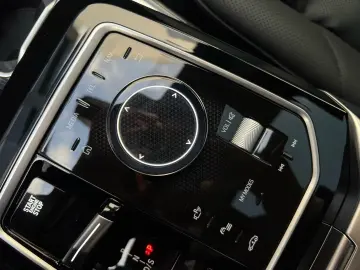 BMW 740d xDrive M Sport Pro SkyPano DA PA Prof B&W