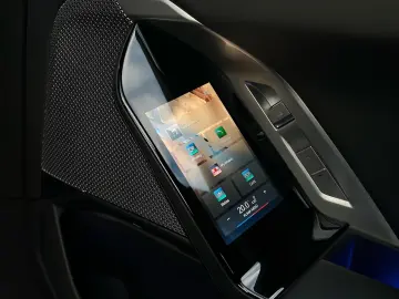 BMW 740d xDrive M Sport Pro SkyPano DA PA Prof B&W