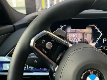 BMW 740d xDrive M Sport Pro SkyPano DA PA Prof B&W