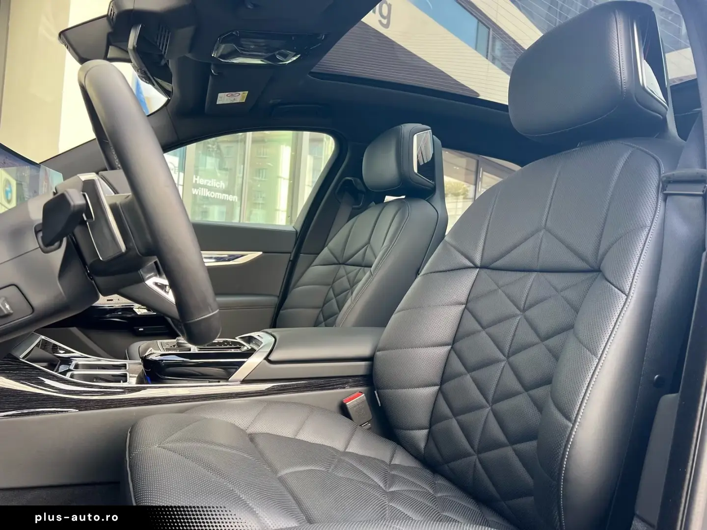 BMW 740d xDrive M Sport Pro SkyPano DA PA Prof B&W