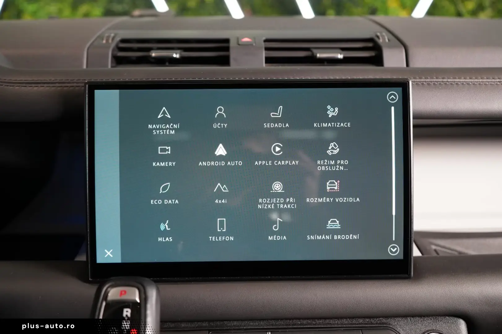 Land Rover Defender D300 130 FIRST-EDITION TOW