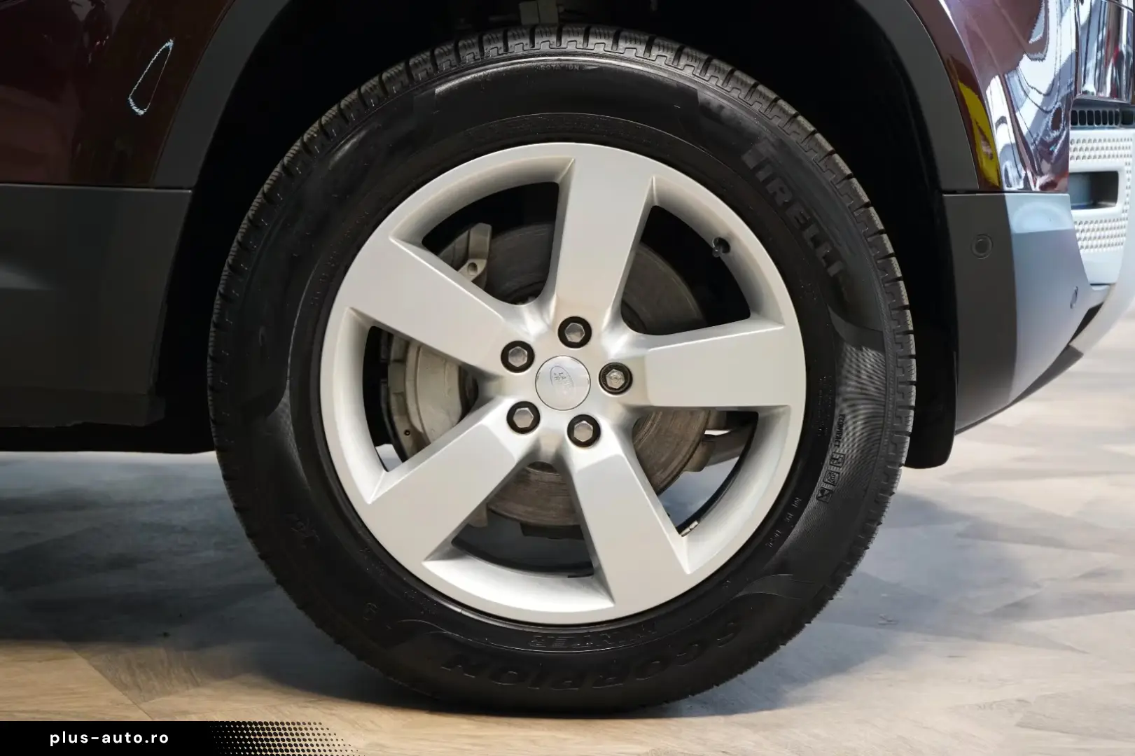 Land Rover Defender D300 130 FIRST-EDITION TOW