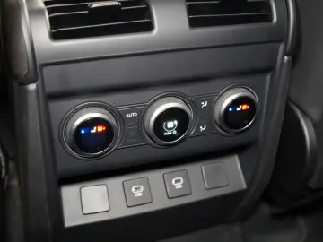 Land Rover Defender D300 130 FIRST-EDITION TOW