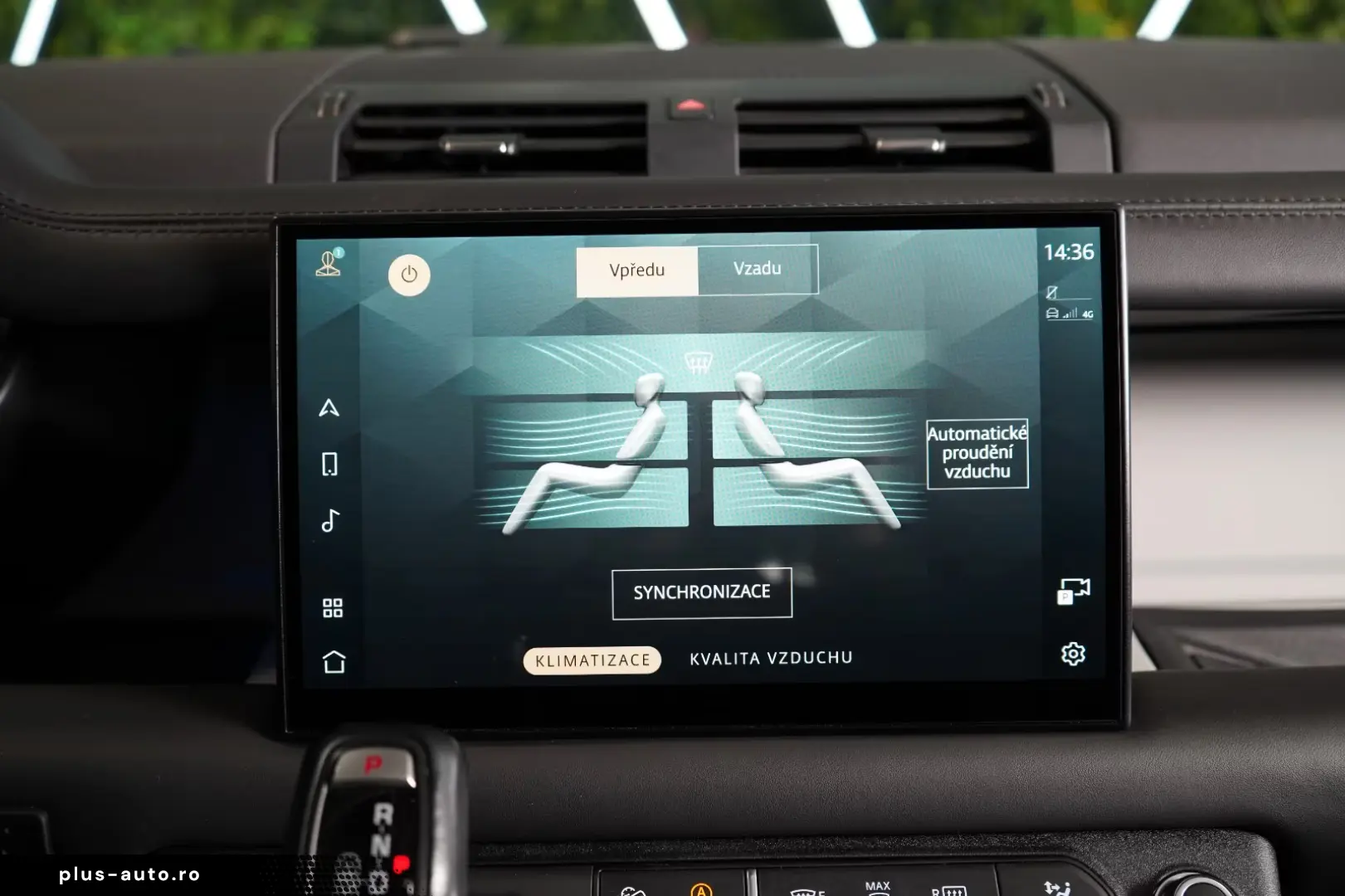 Land Rover Defender D300 130 FIRST-EDITION TOW