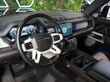 Land Rover Defender D300 130 FIRST-EDITION TOW