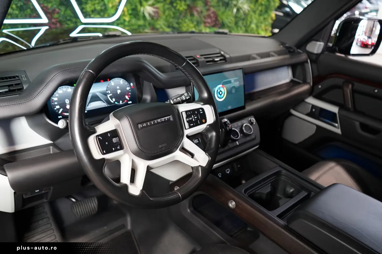 Land Rover Defender D300 130 FIRST-EDITION TOW