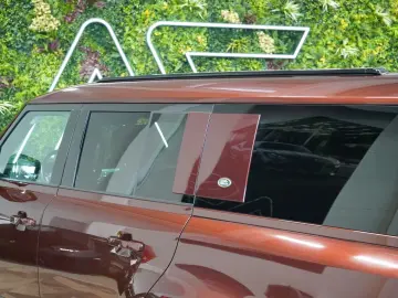 Land Rover Defender D300 130 FIRST-EDITION TOW