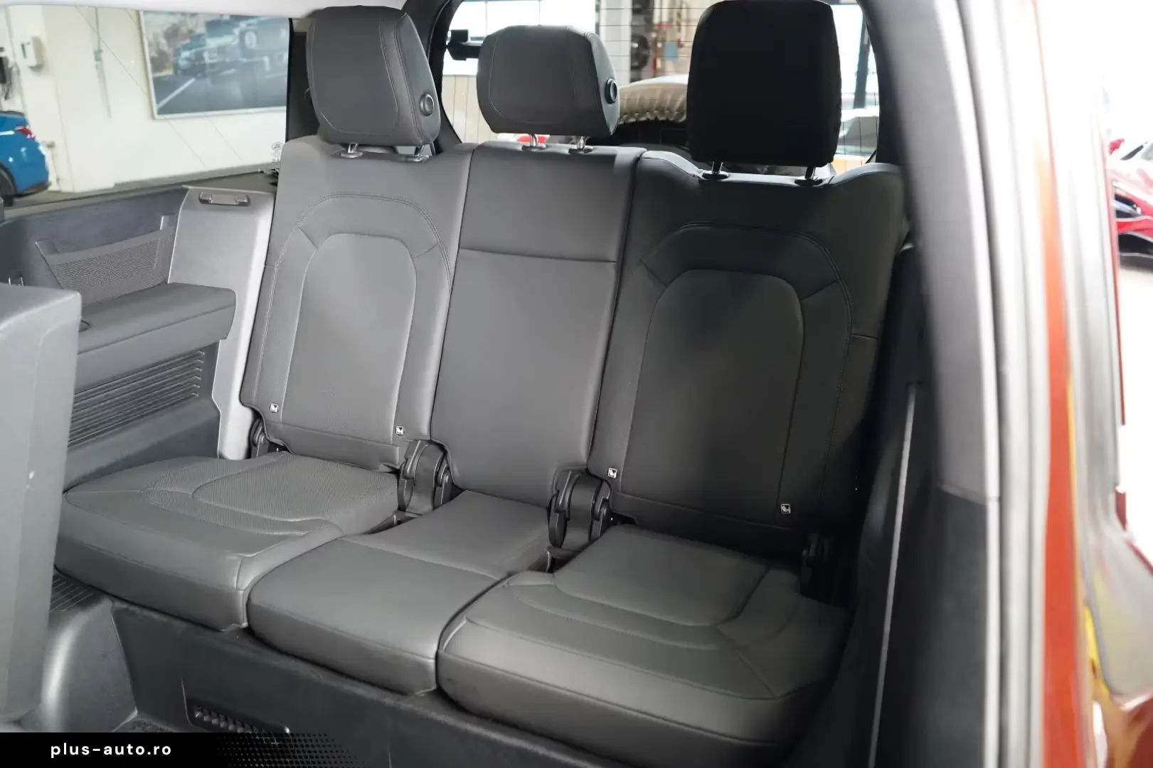 Land Rover Defender D300 130 FIRST-EDITION TOW